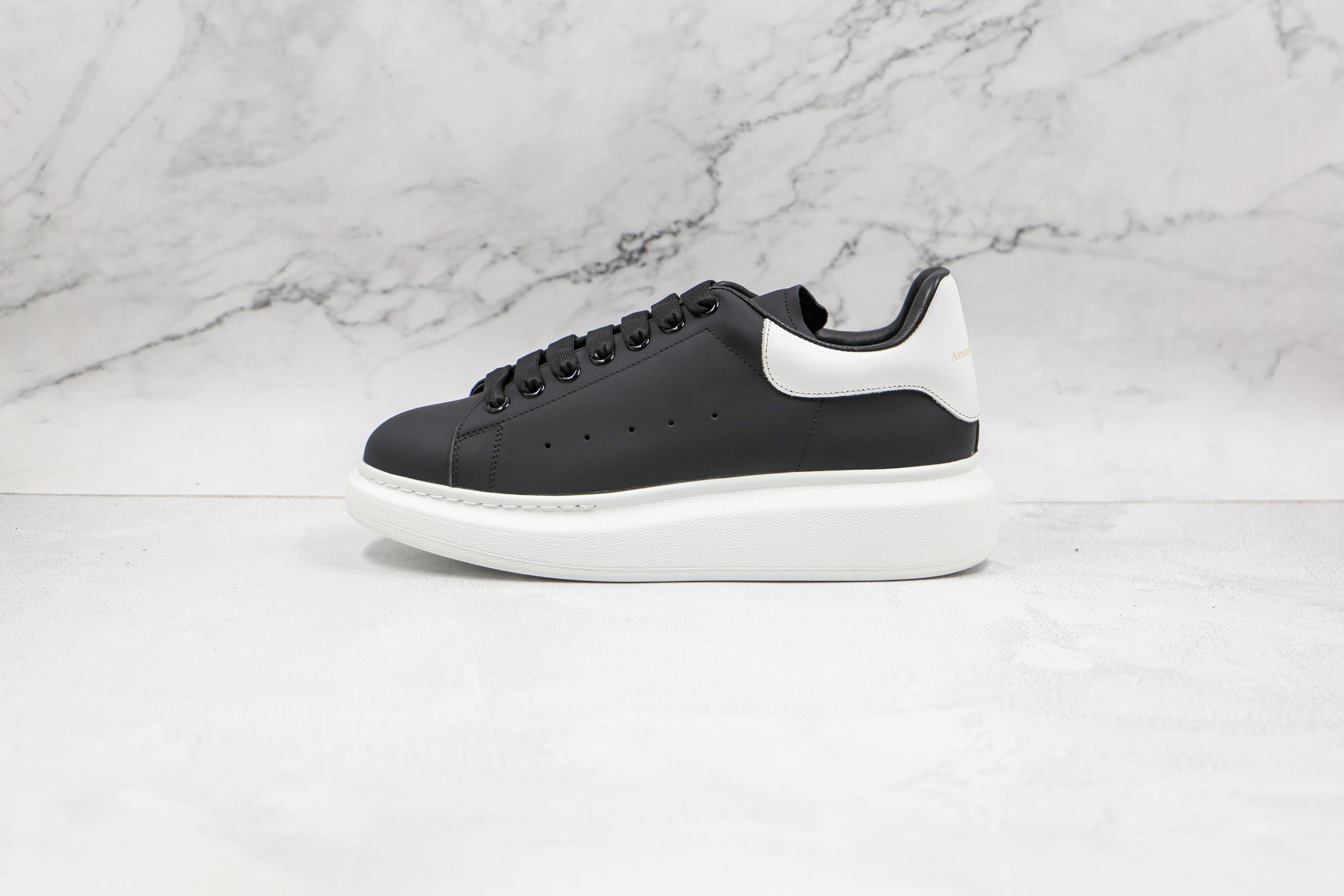 Alexander McQuenn Tênis Oversized