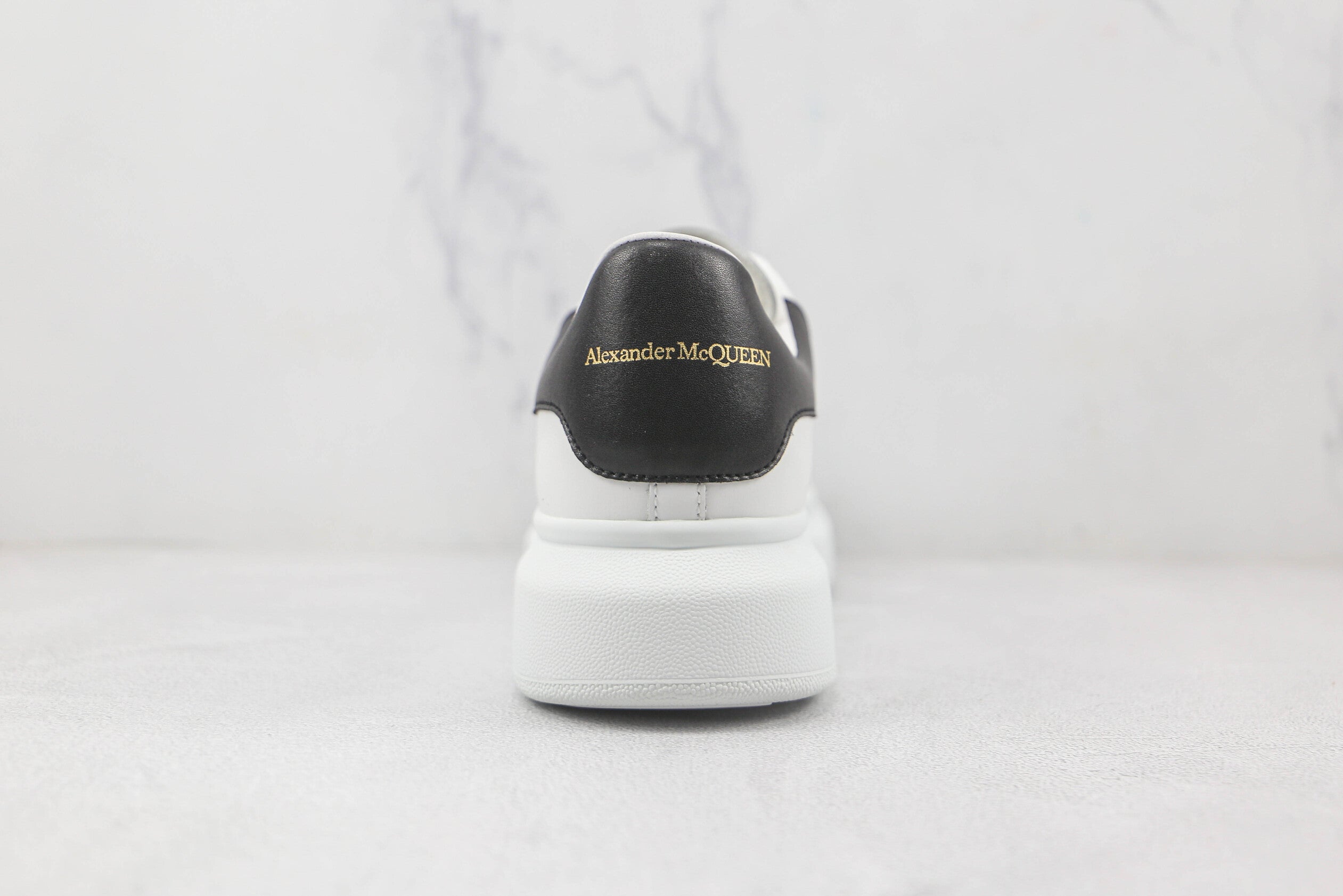 Alexander McQuenn Tenis Oversized