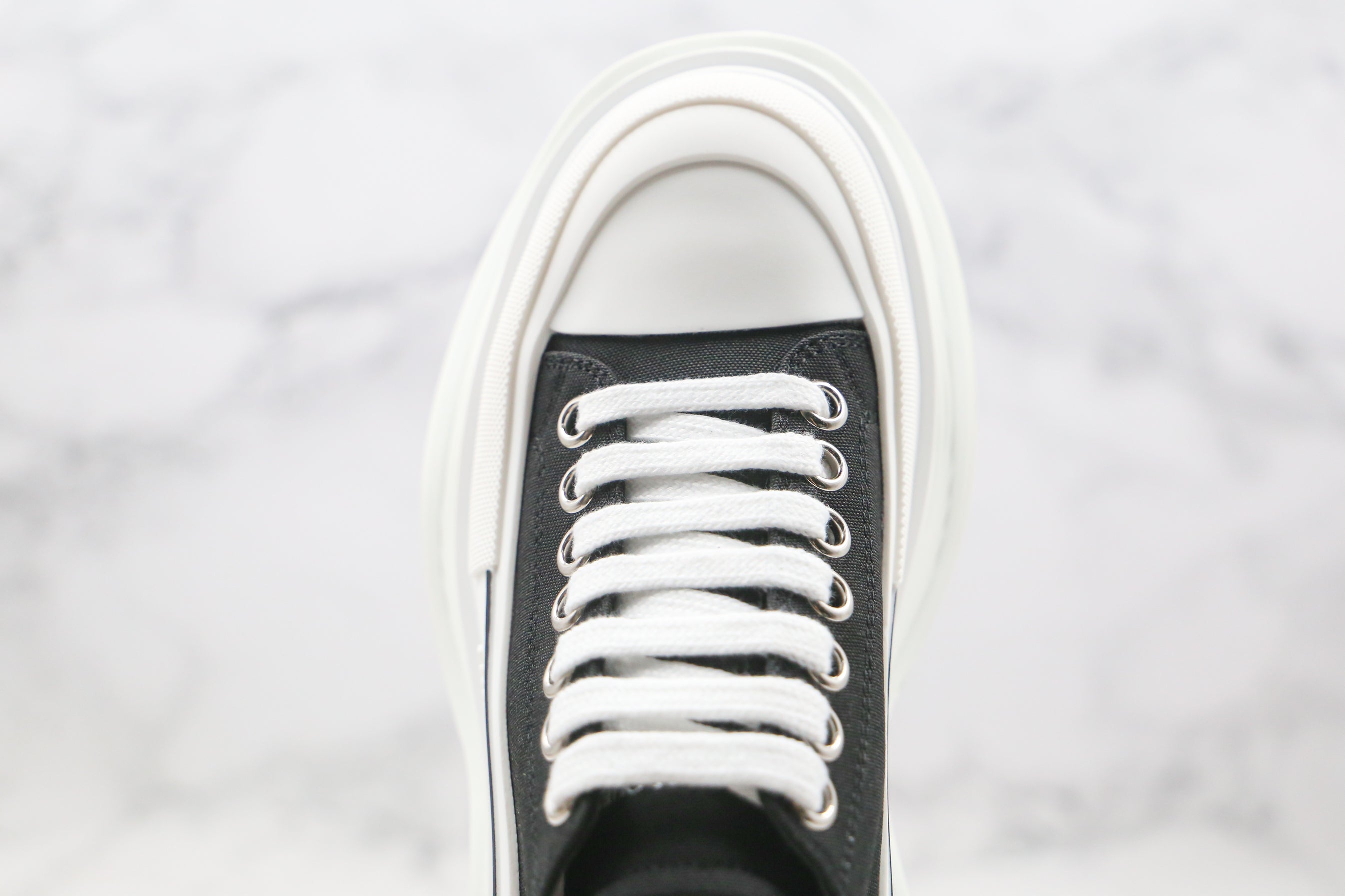 Alexander McQuenn Tênis cano baixo Tread Slick