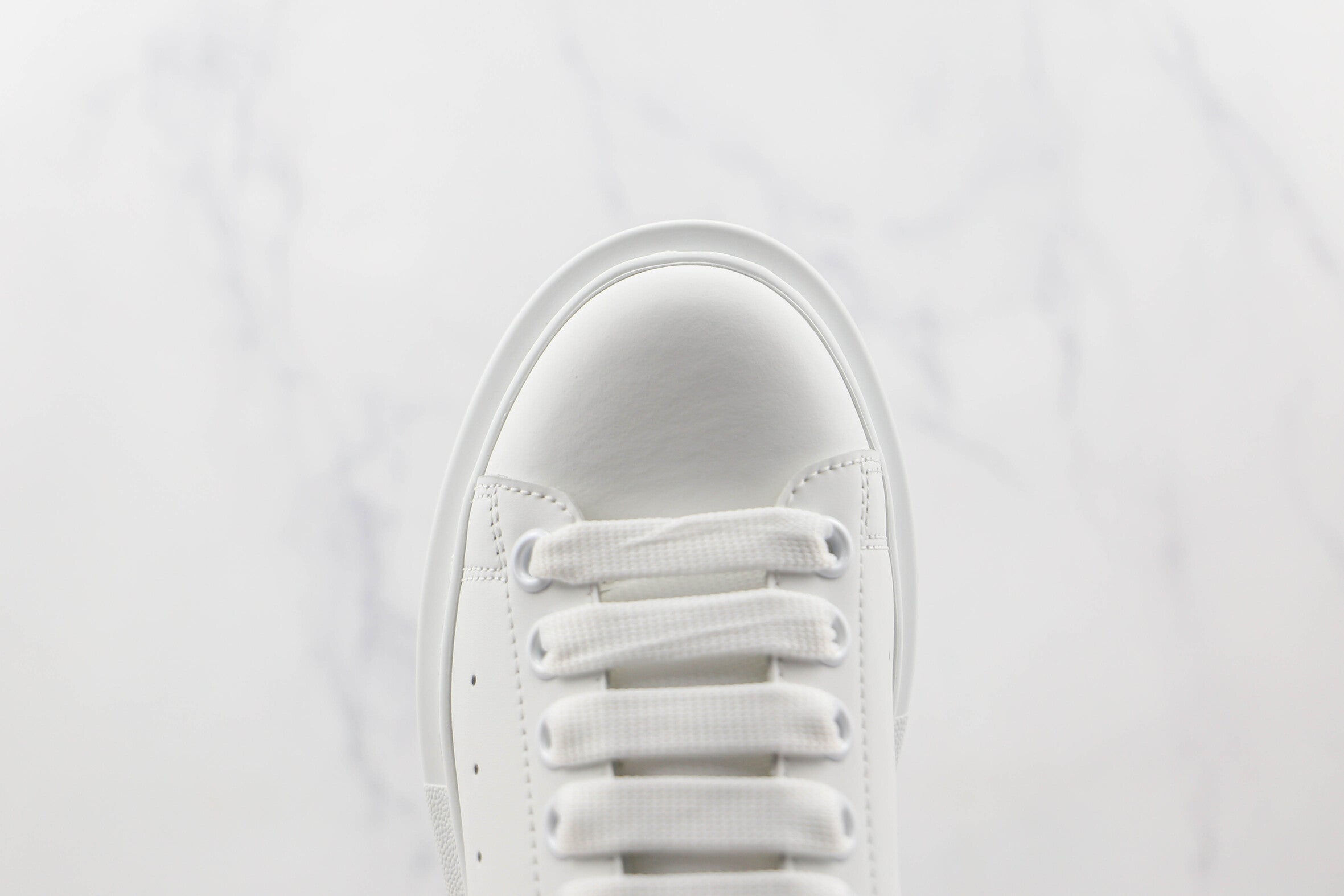 Alexander McQuenn Tenis Oversized