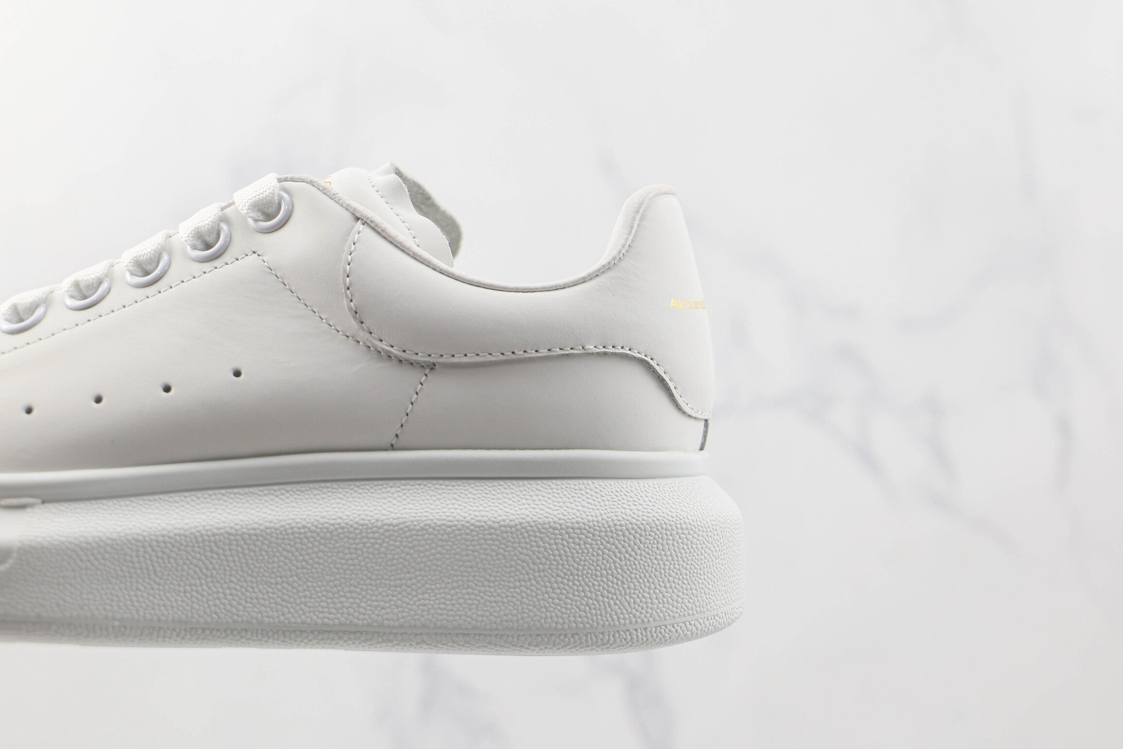 Alexander McQuenn Tenis Oversized