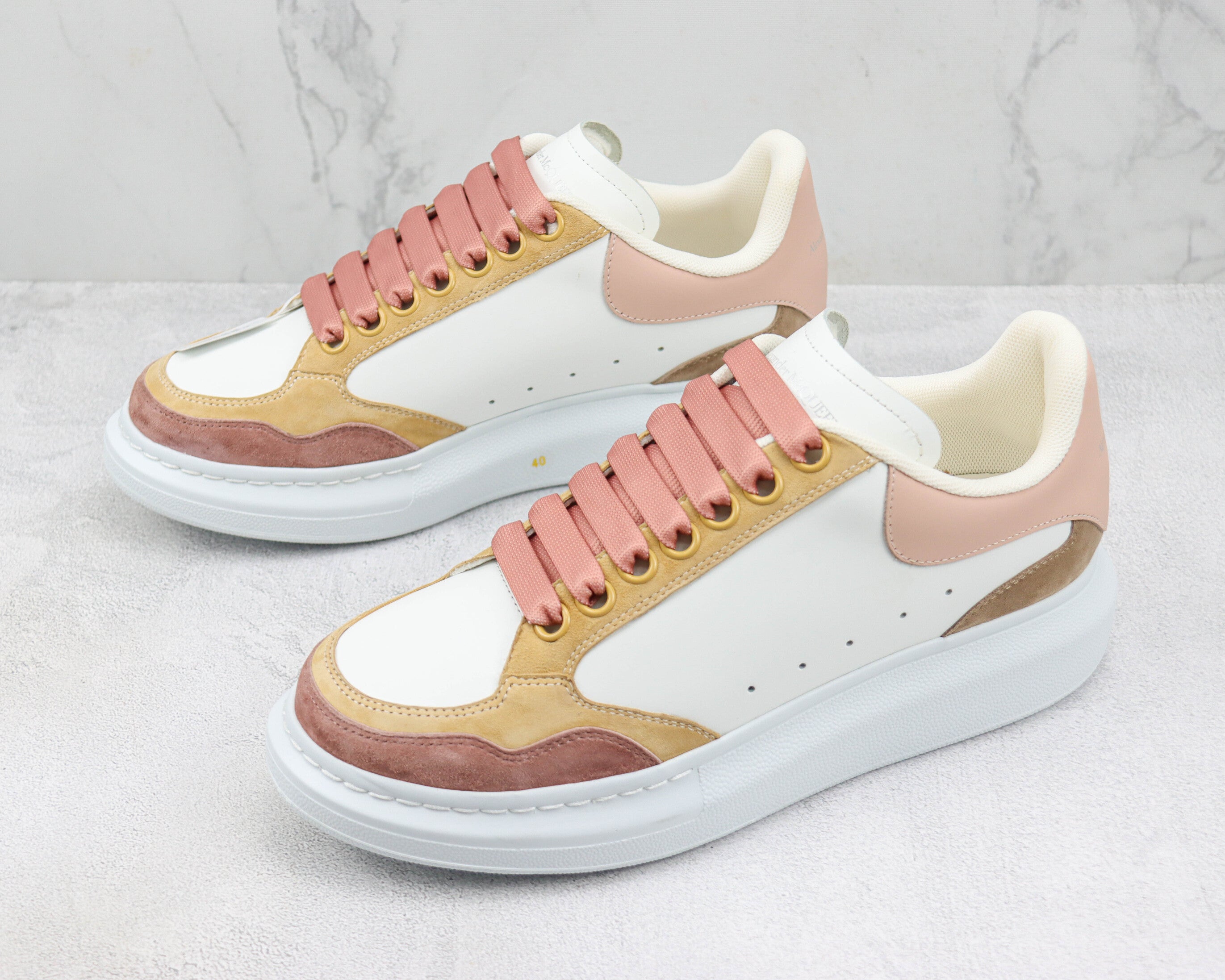 Alexander McQuenn Tenis Oversized