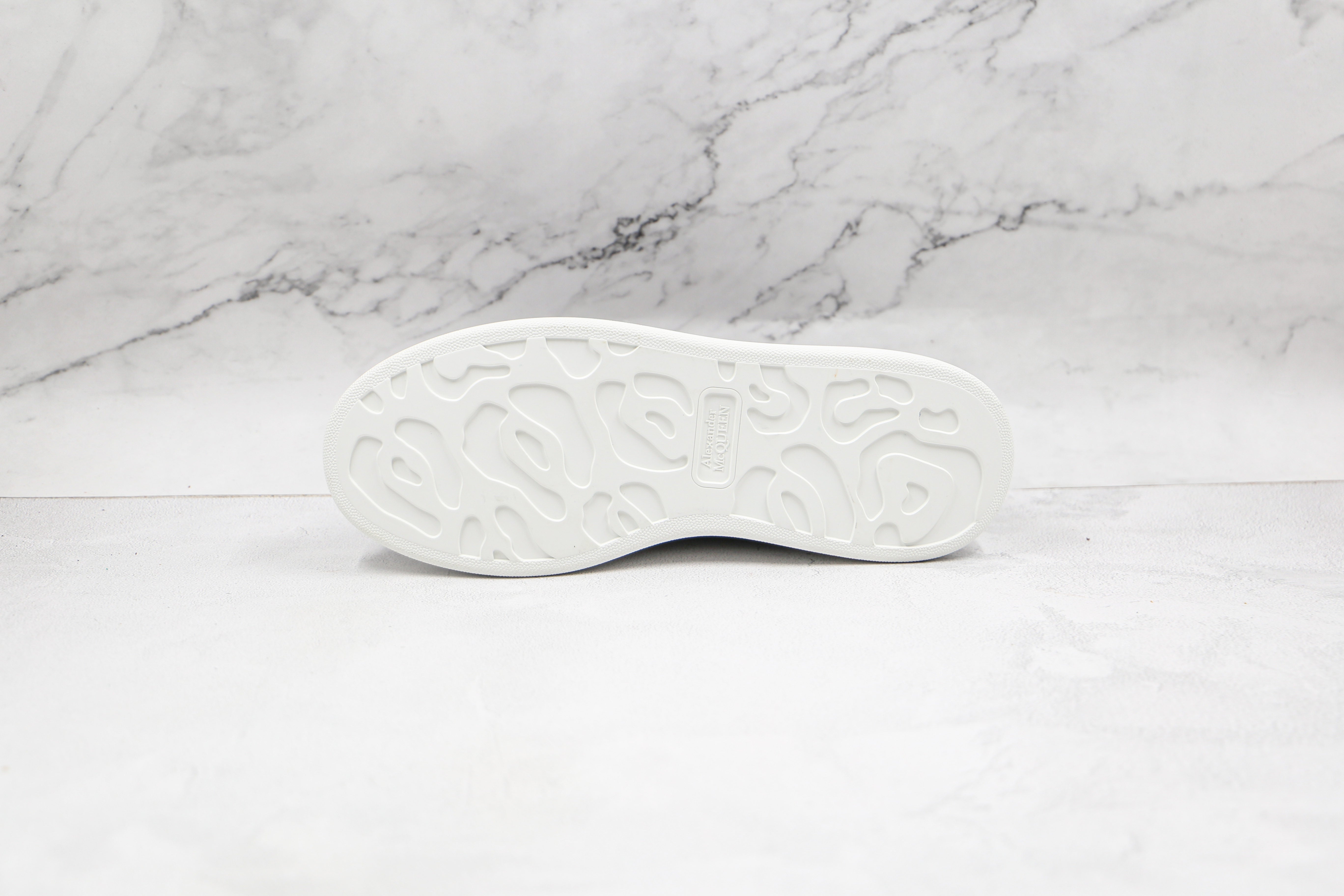 Alexander McQuenn Tenis Oversized