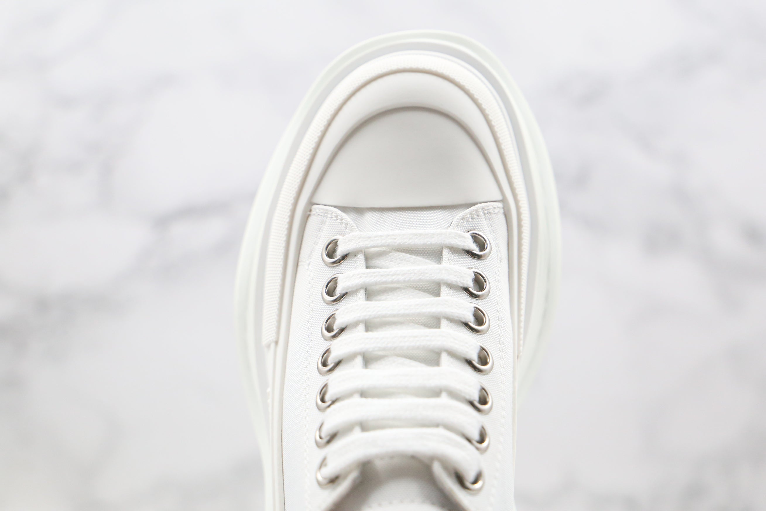 Alexander McQuenn Tênis cano baixo Tread Slick