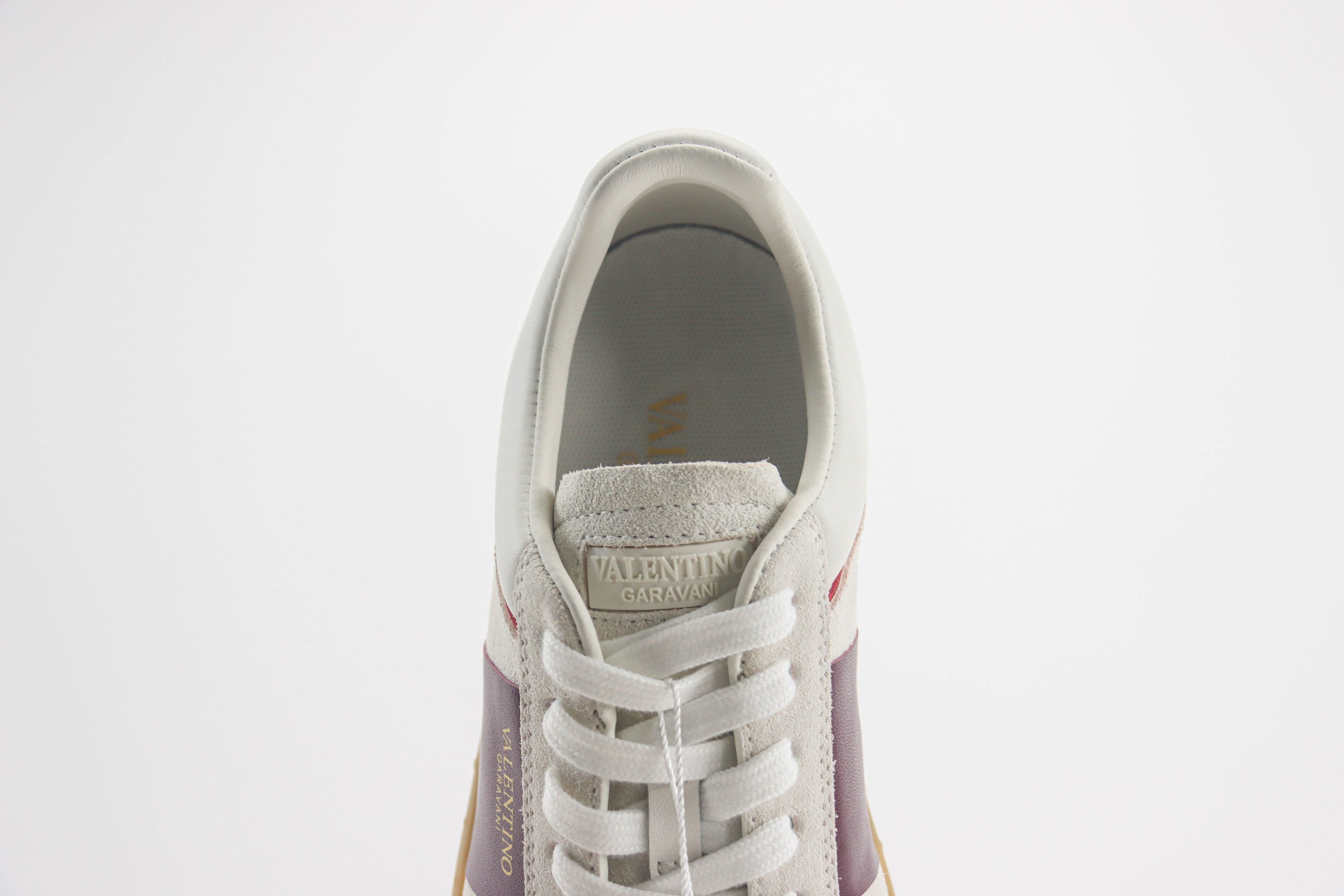 Valentino Upvillage