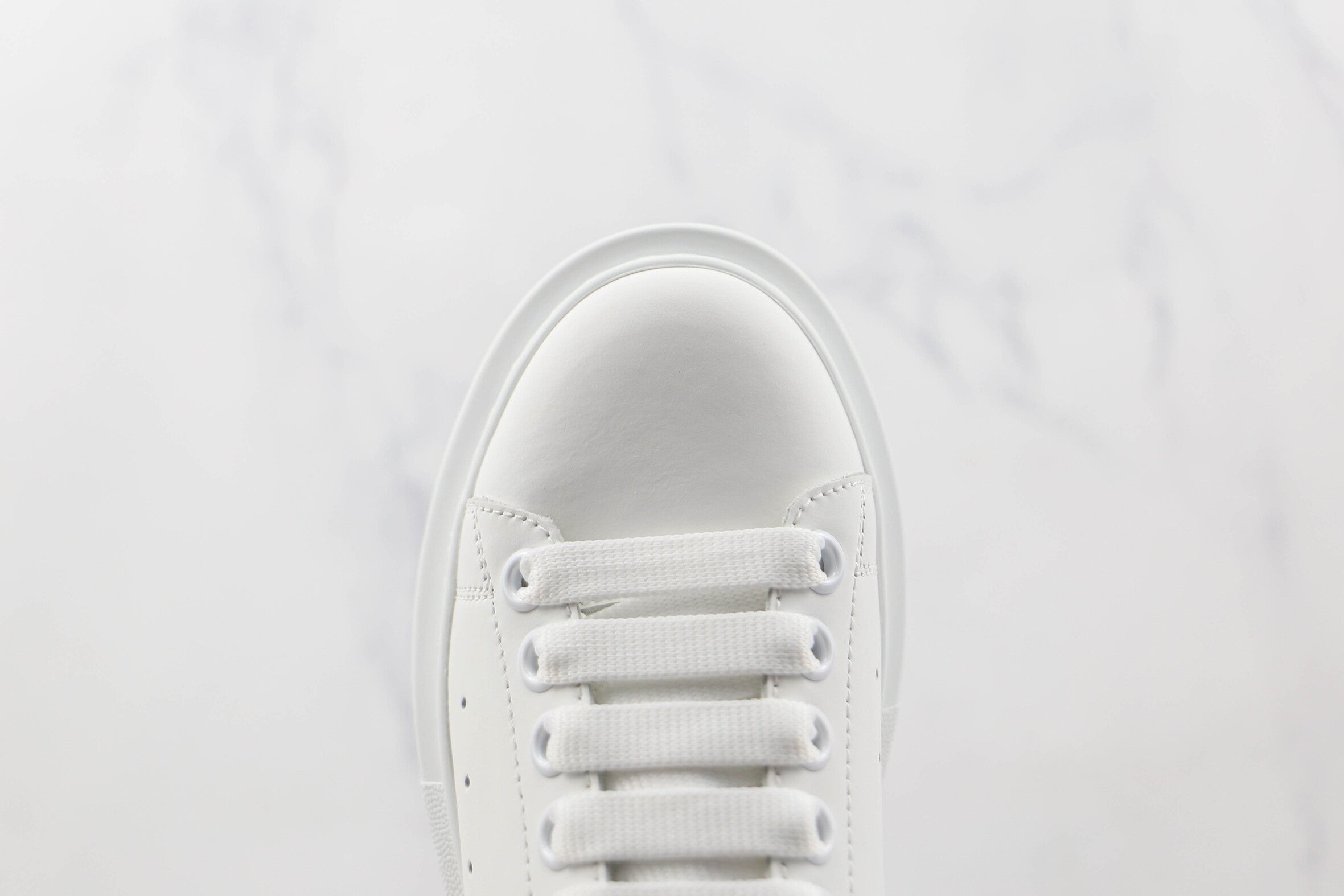 Alexander McQuenn Tenis Oversized