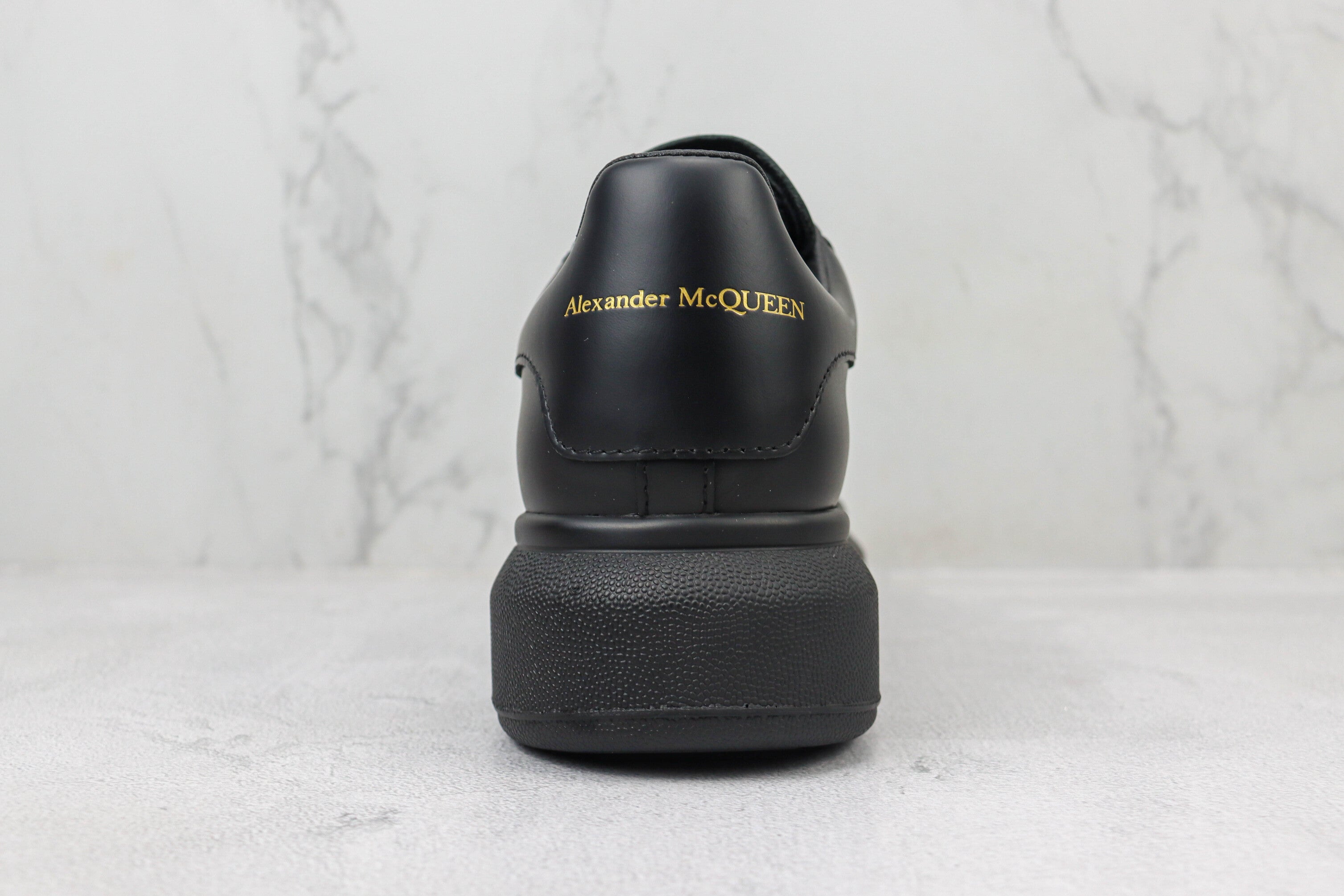 Alexander McQuenn Tênis Oversized