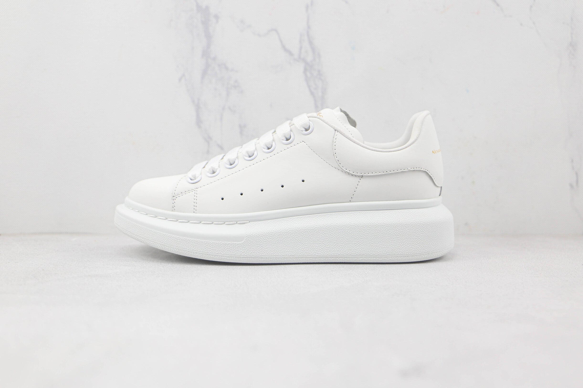 Alexander McQuenn Tenis Oversized