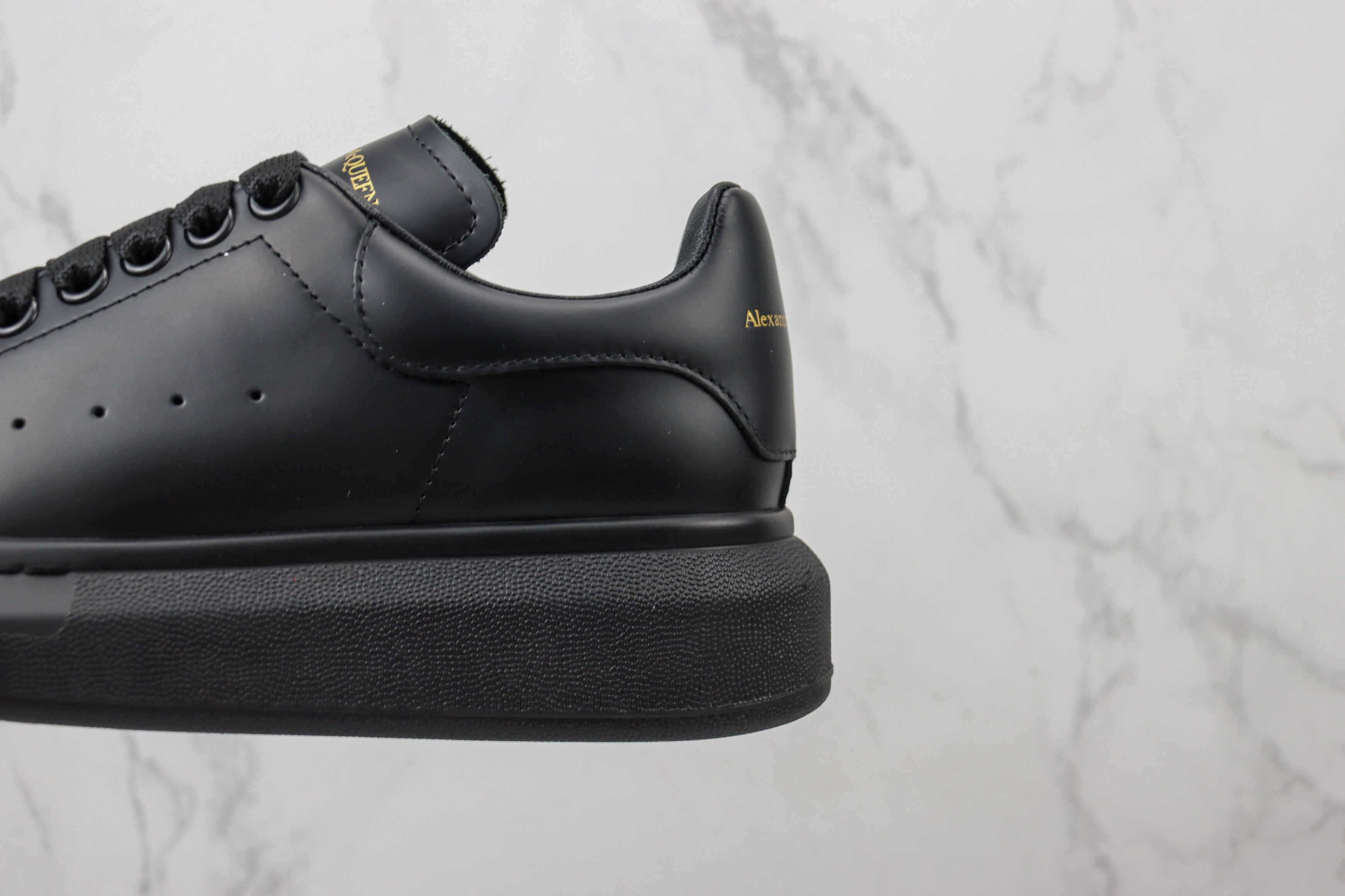 Alexander McQuenn Tênis Oversized