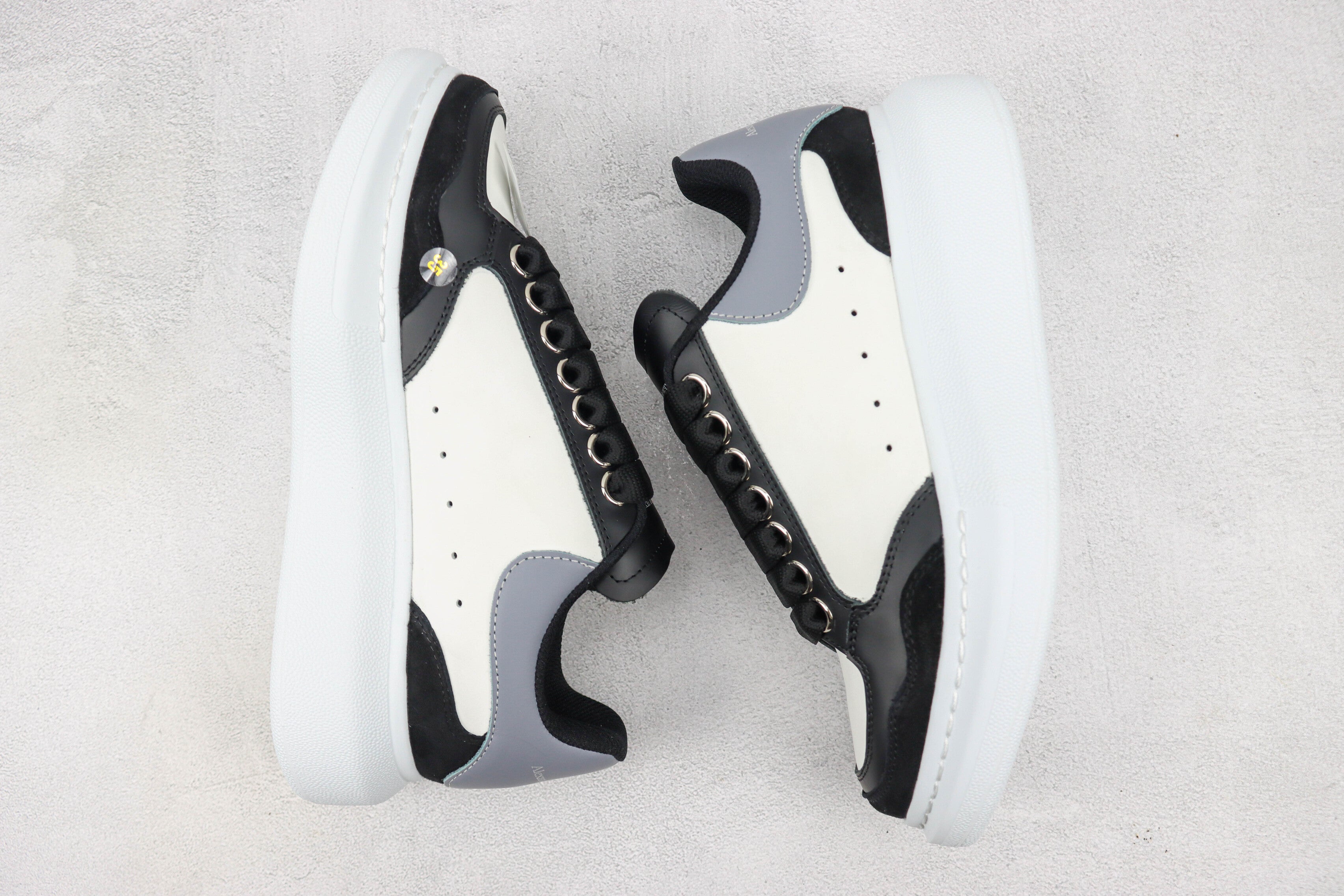 Alexander McQuenn Tenis Oversized