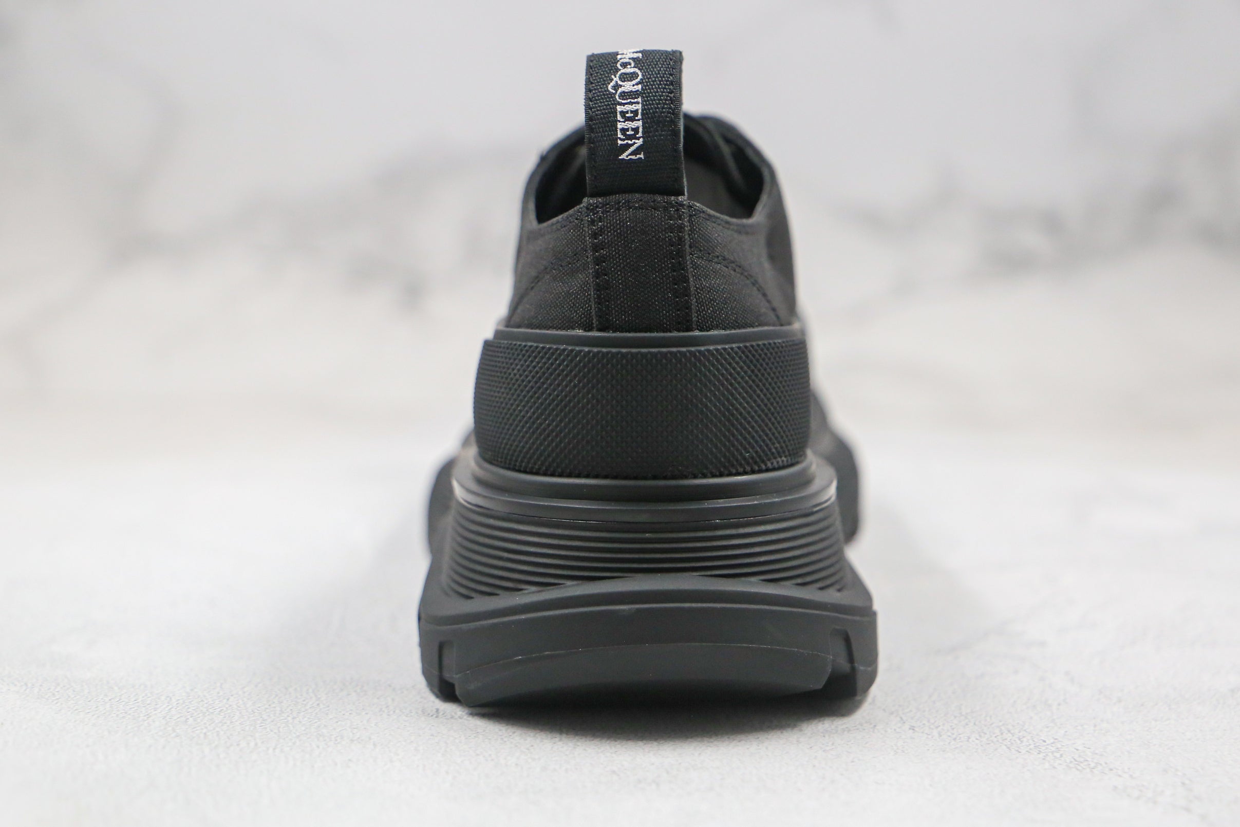 Alexander McQuenn Tênis cano baixo Tread Slick