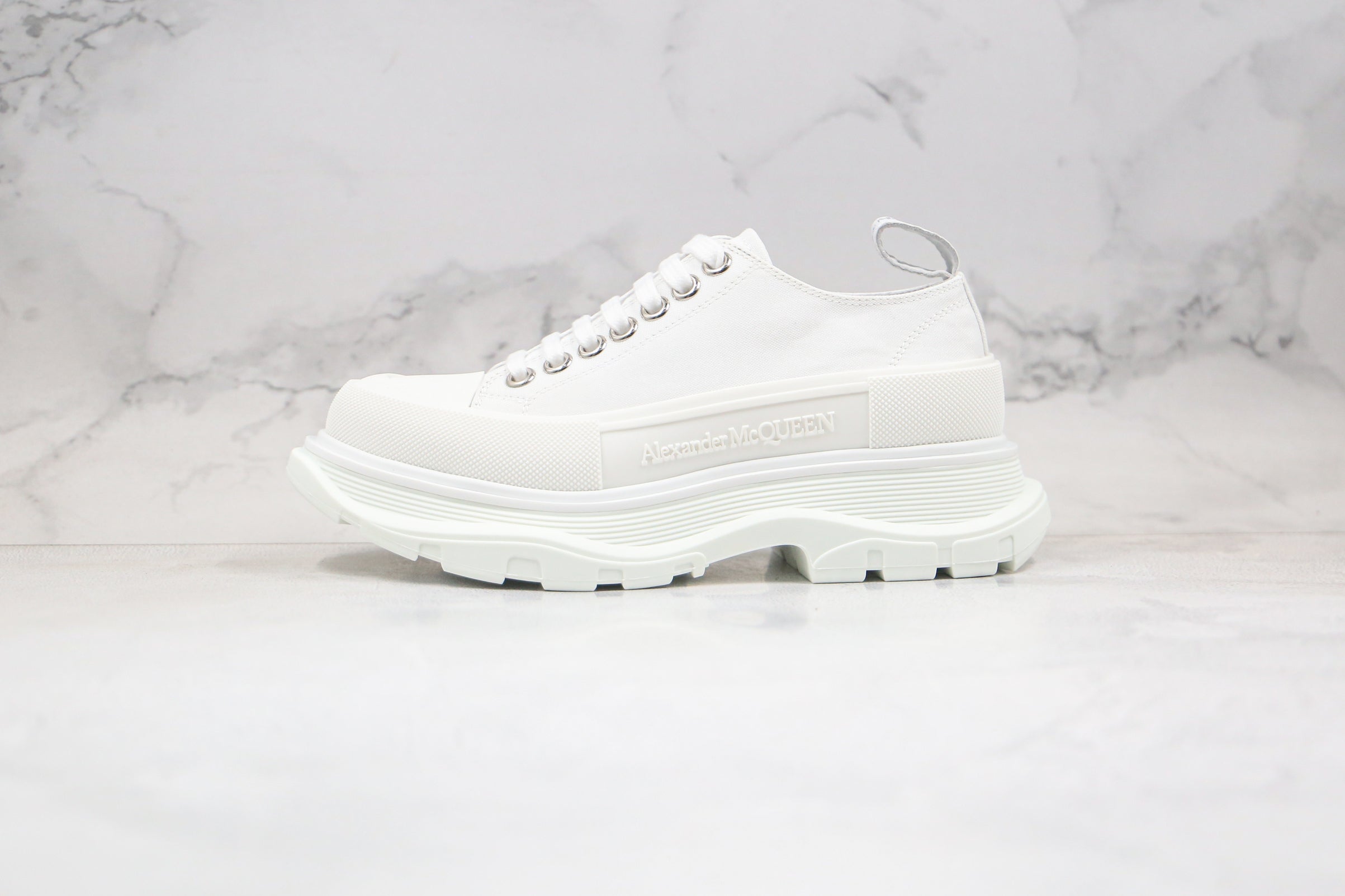Alexander McQuenn Tênis cano baixo Tread Slick