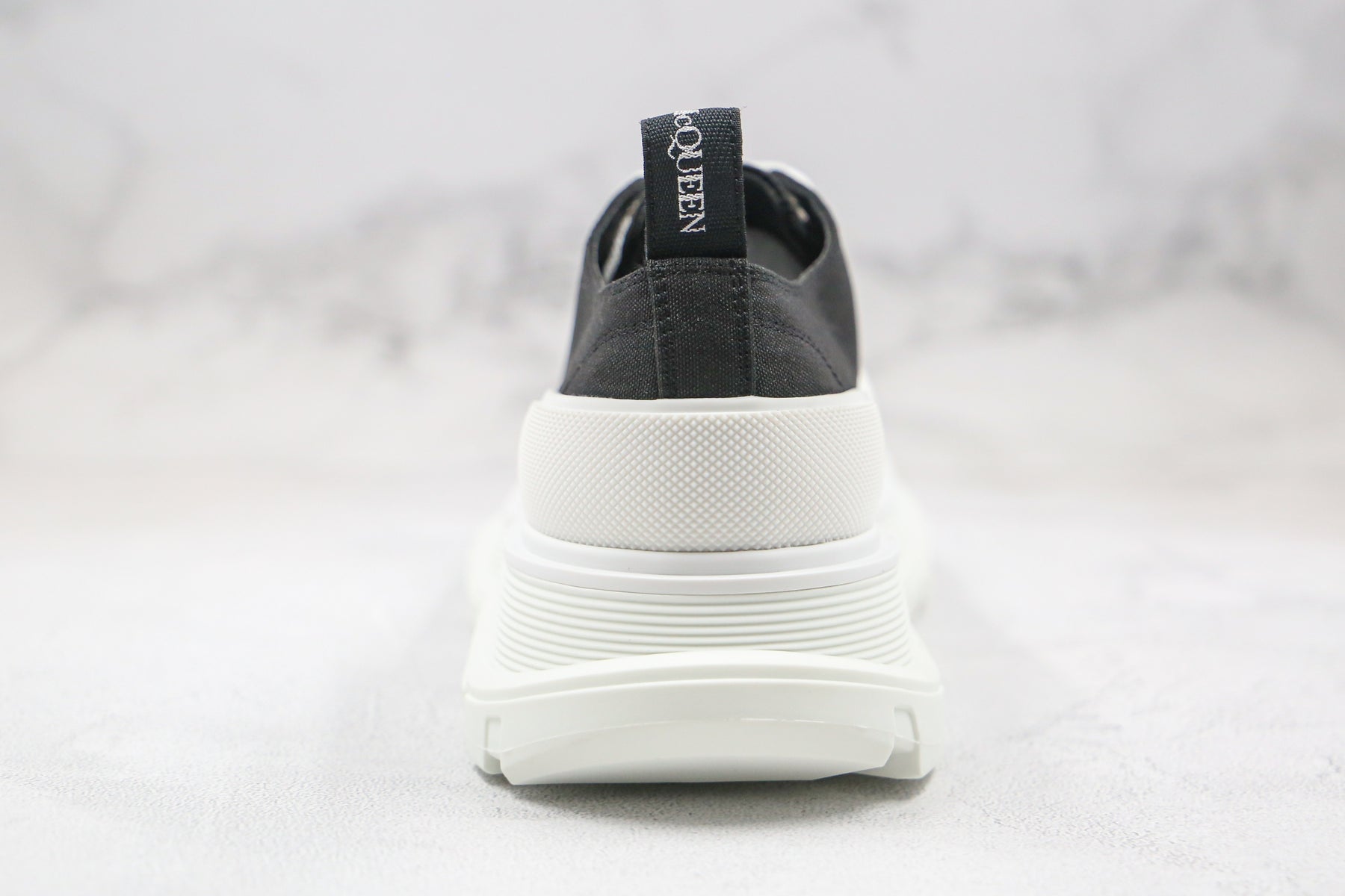 Alexander McQuenn Tênis cano baixo Tread Slick