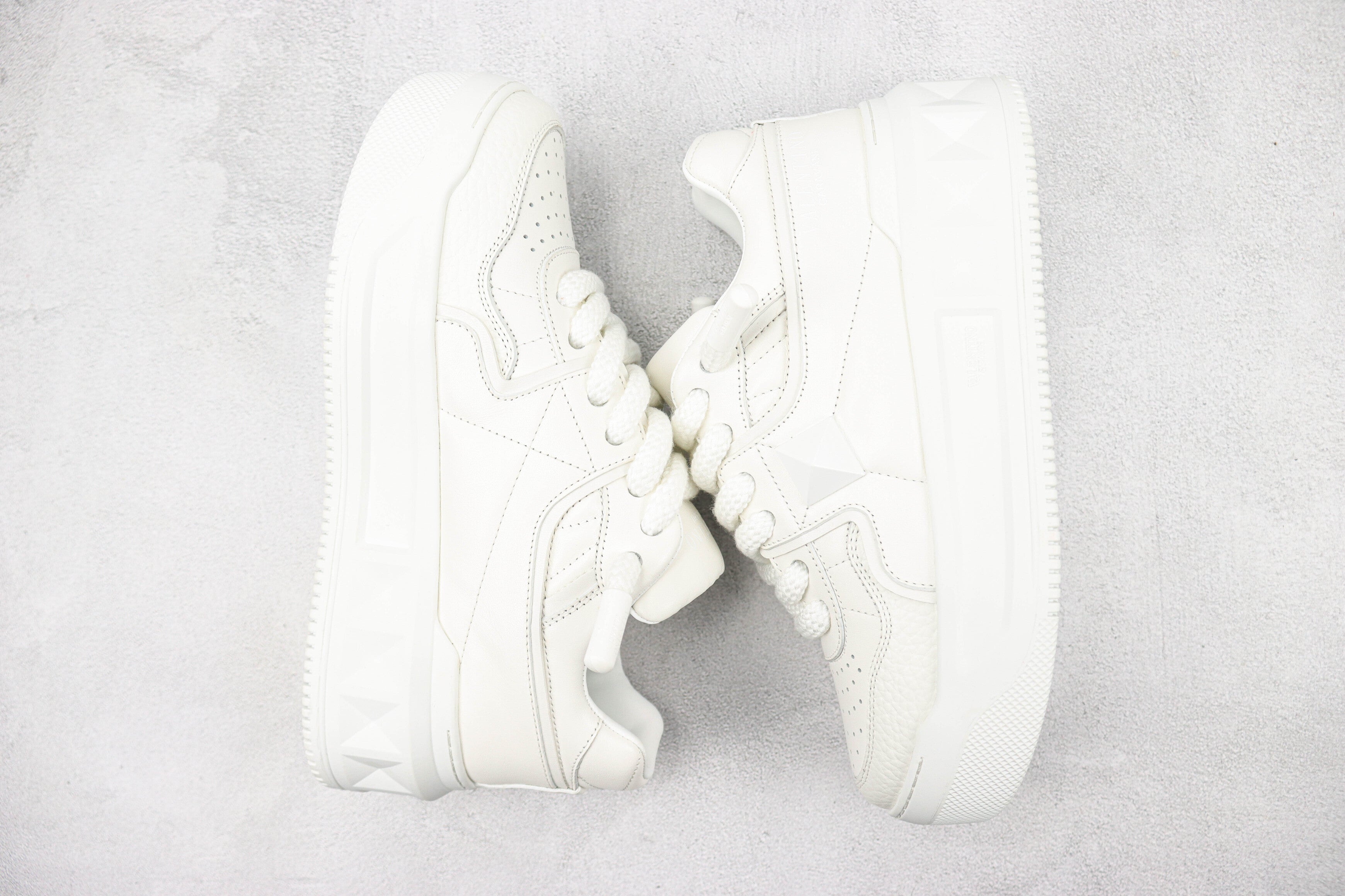 Valentino One Stud XL
