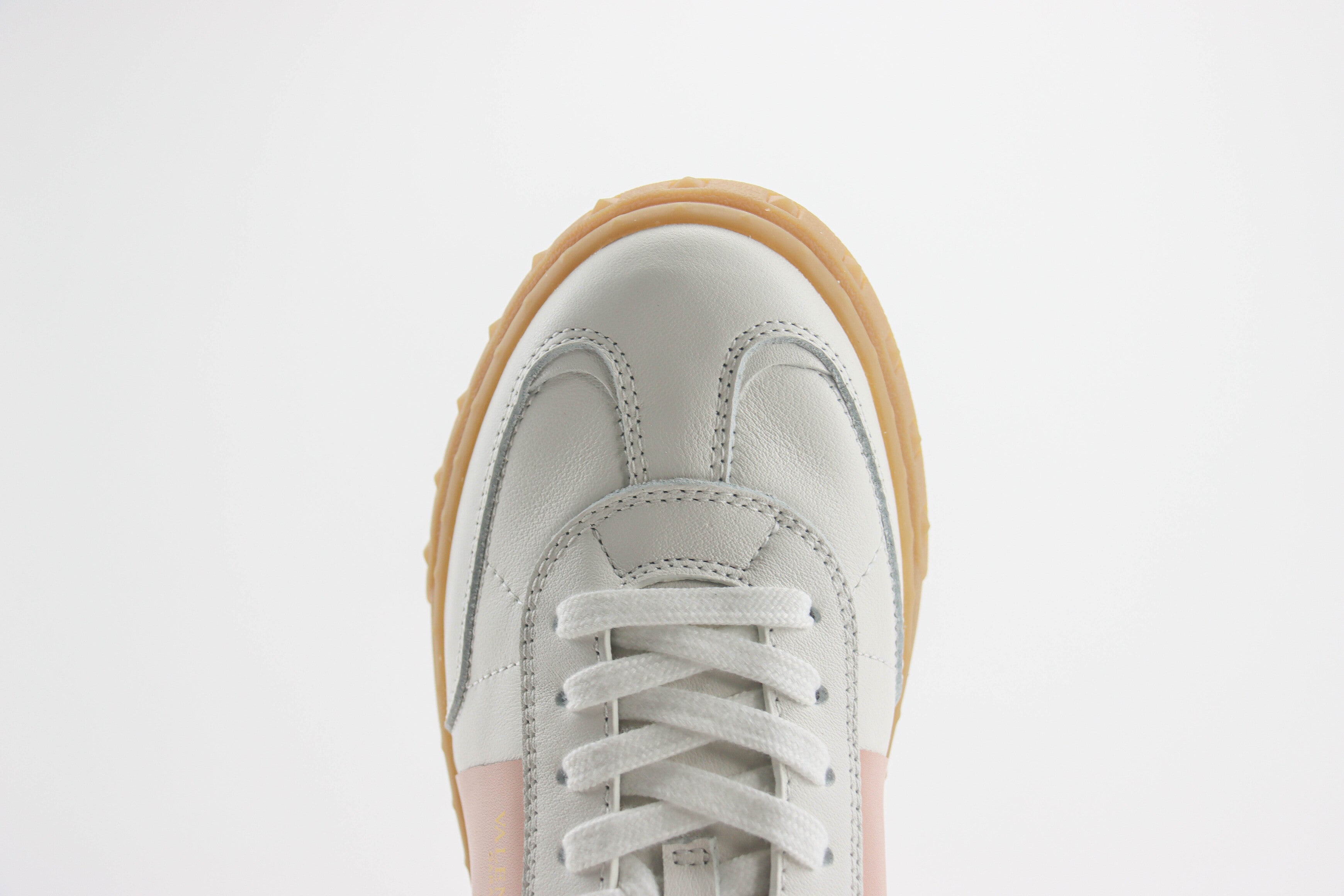 Valentino Upvillage