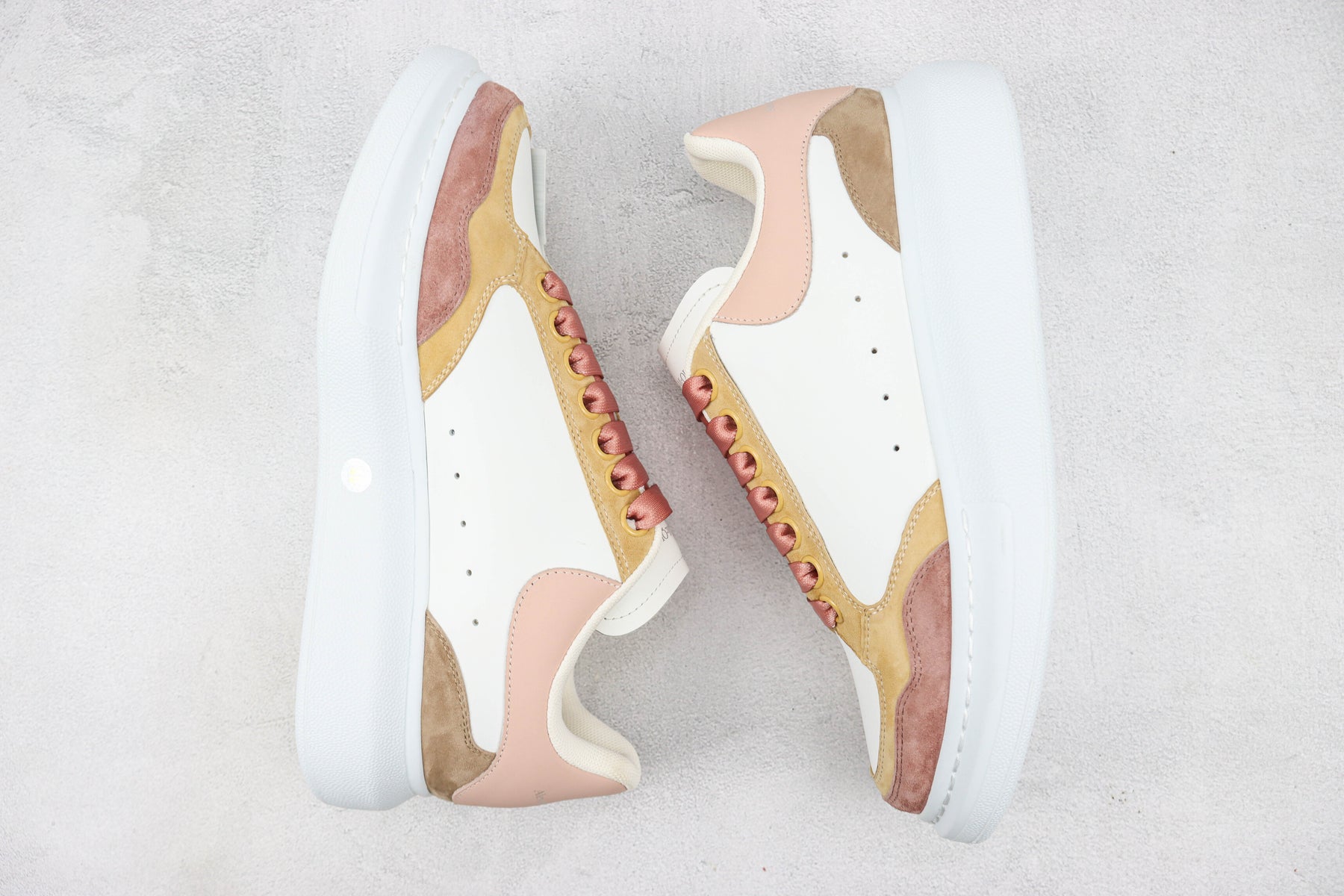 Alexander McQuenn Tenis Oversized