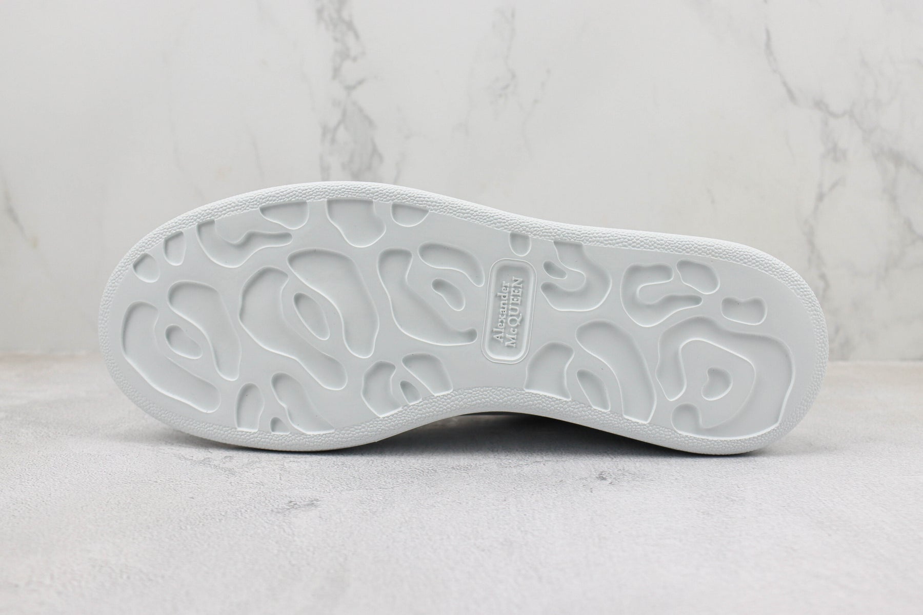 Alexander McQuenn Tenis Oversized