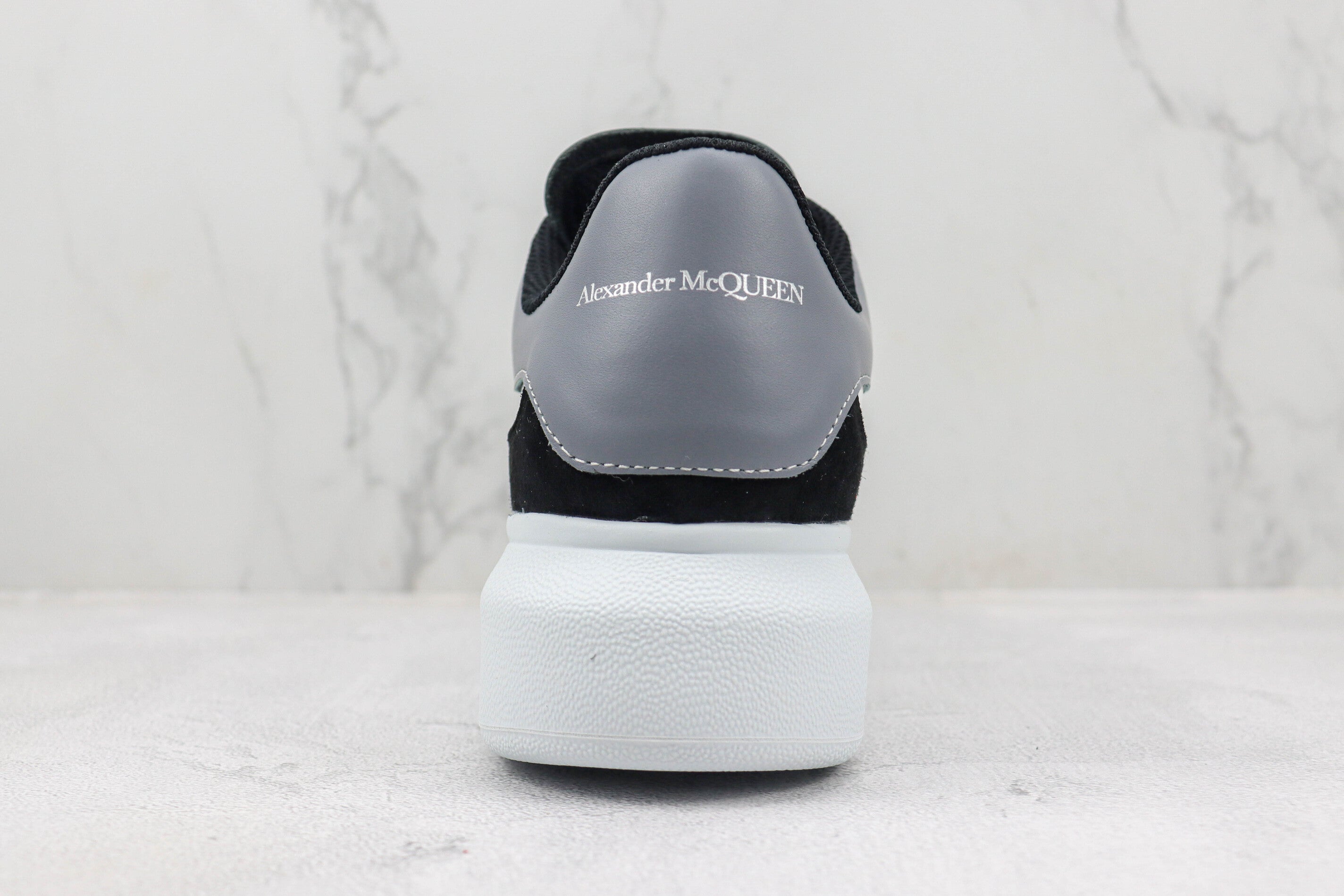 Alexander McQuenn Tenis Oversized