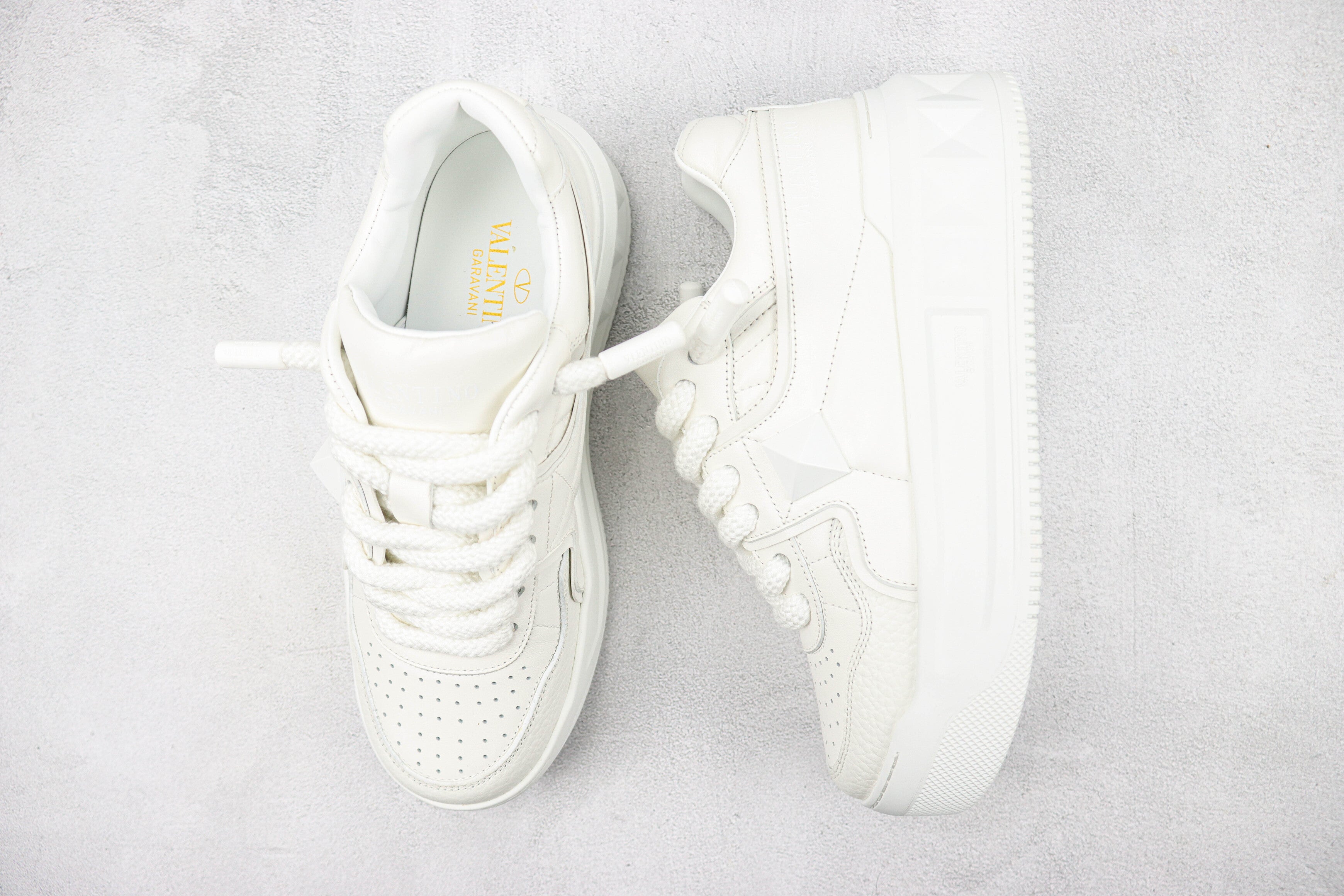 Valentino One Stud XL