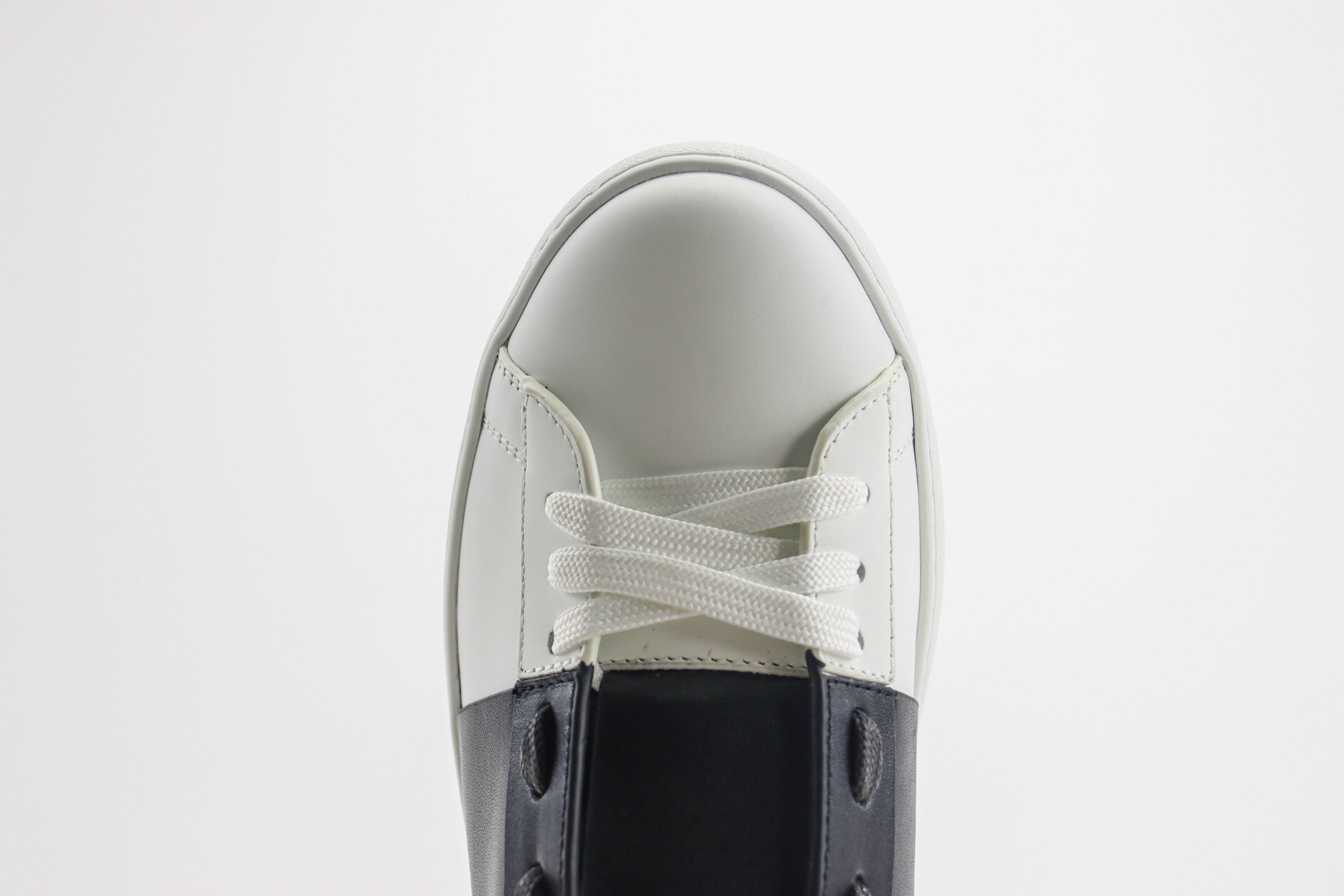 Valentino Calfskin open