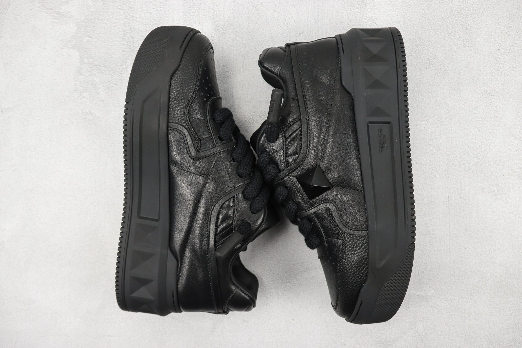 Valentino One Stud XL
