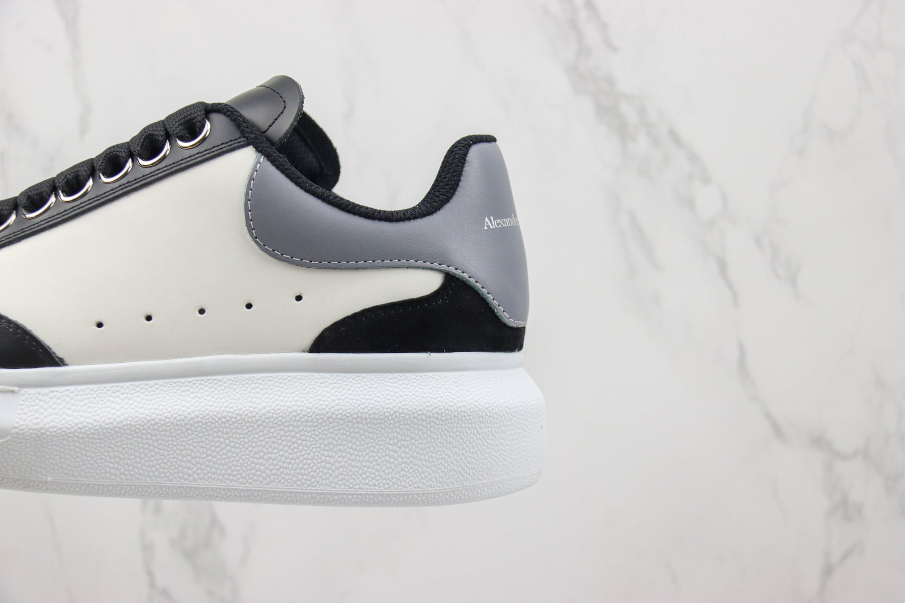 Alexander McQuenn Tenis Oversized