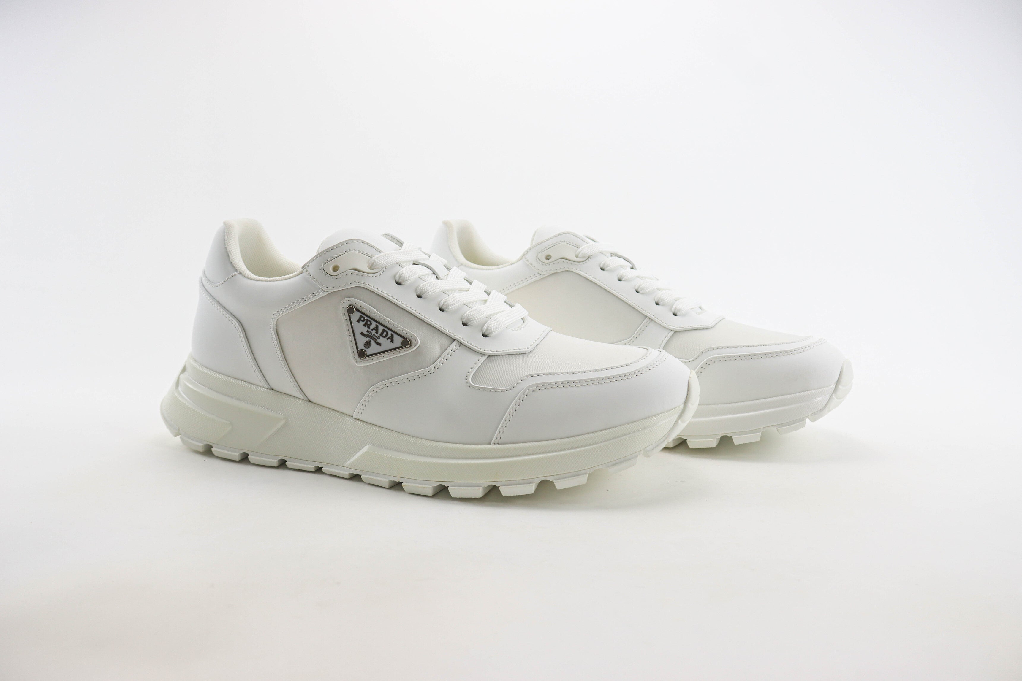 Prada Couro e Re-Nylon