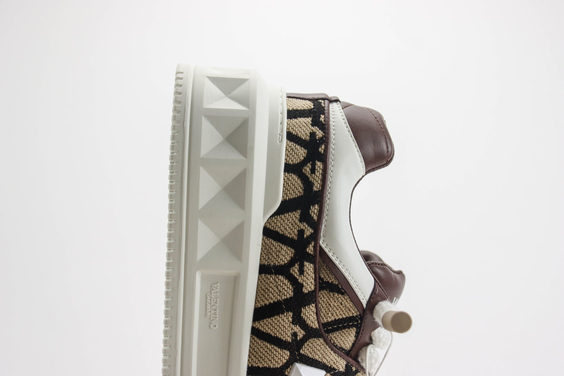 Valentino One Stud XL Iconographe