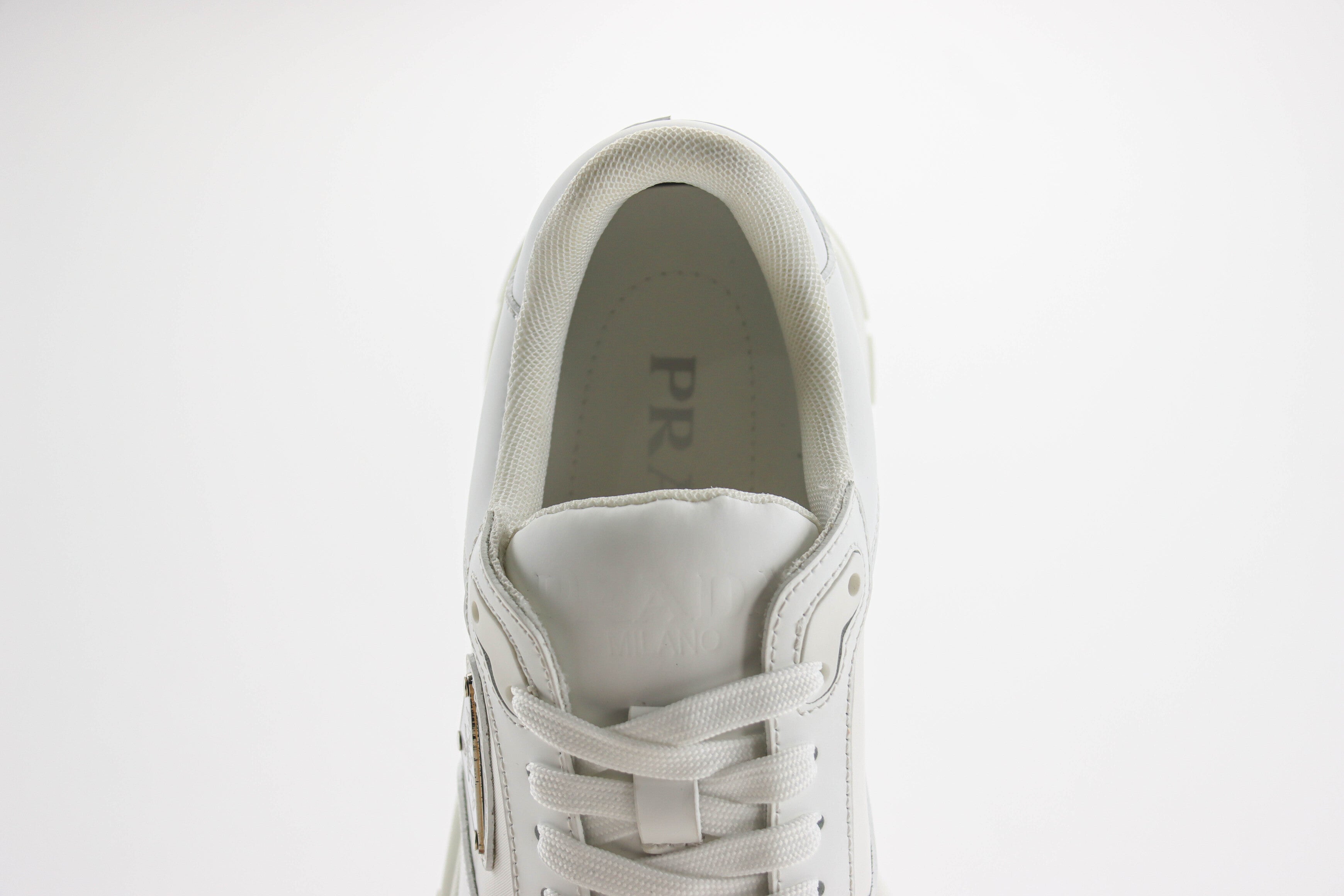 Prada Couro e Re-Nylon