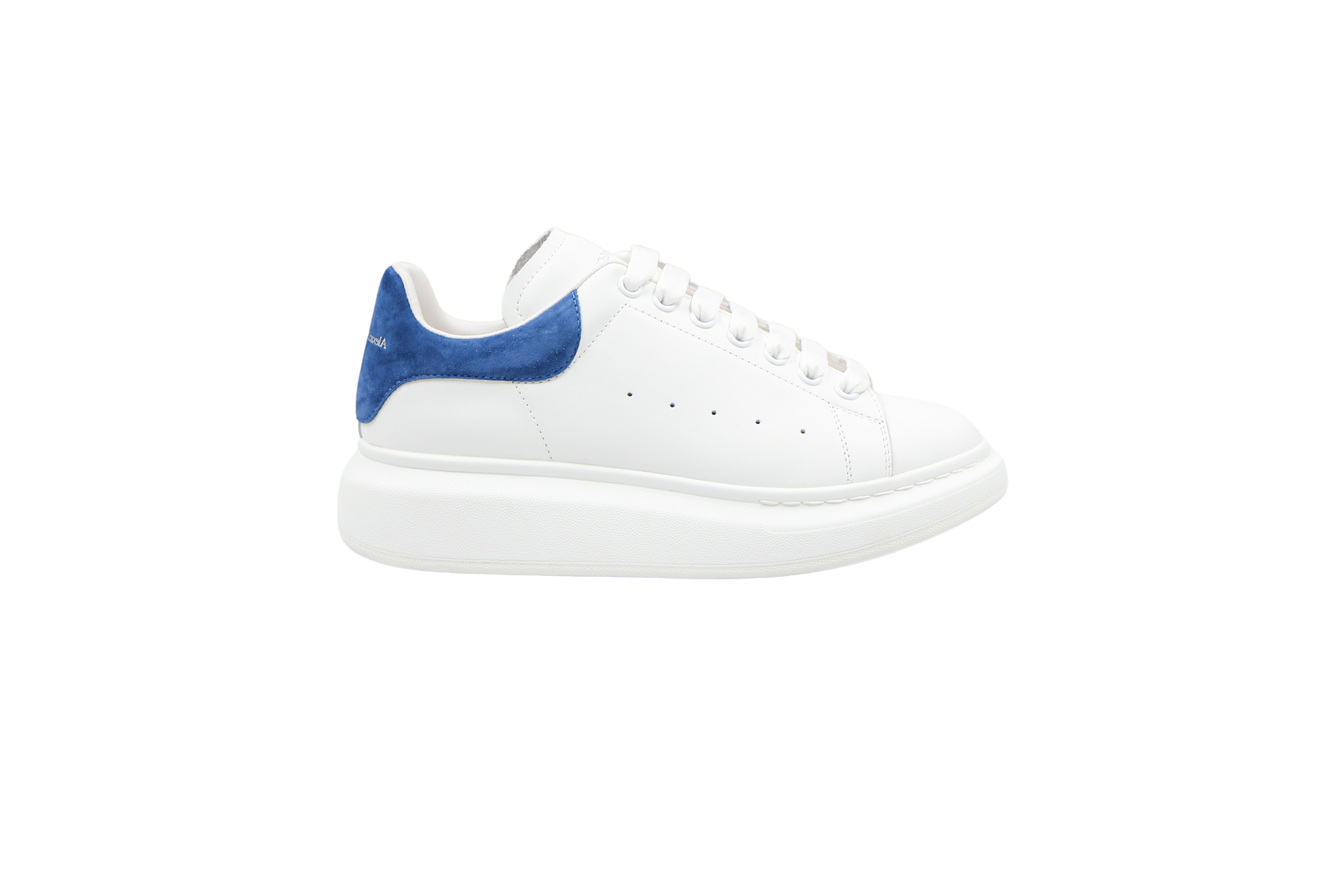 Alexander McQuenn Tenis Court