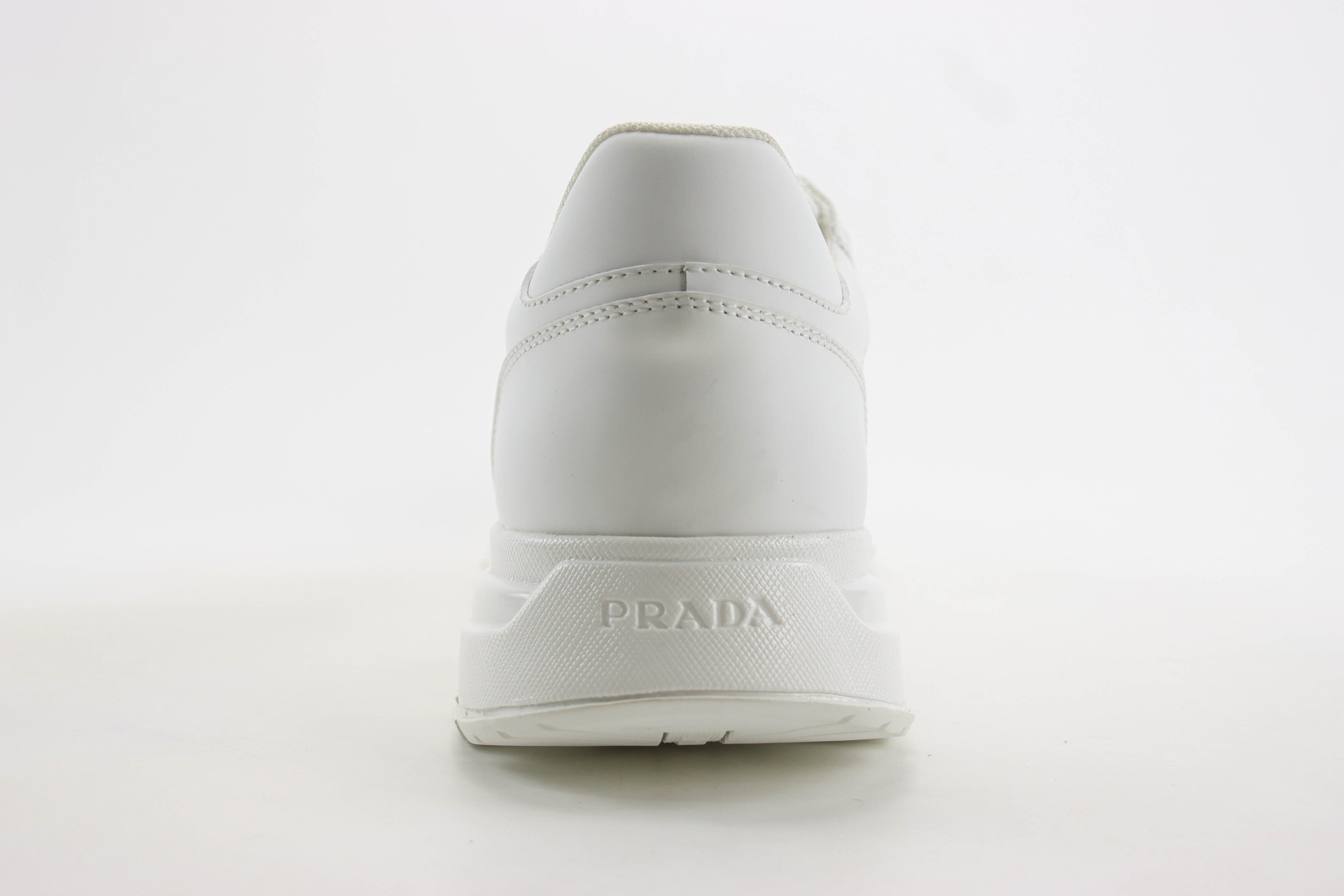 Prada Couro e Re-Nylon