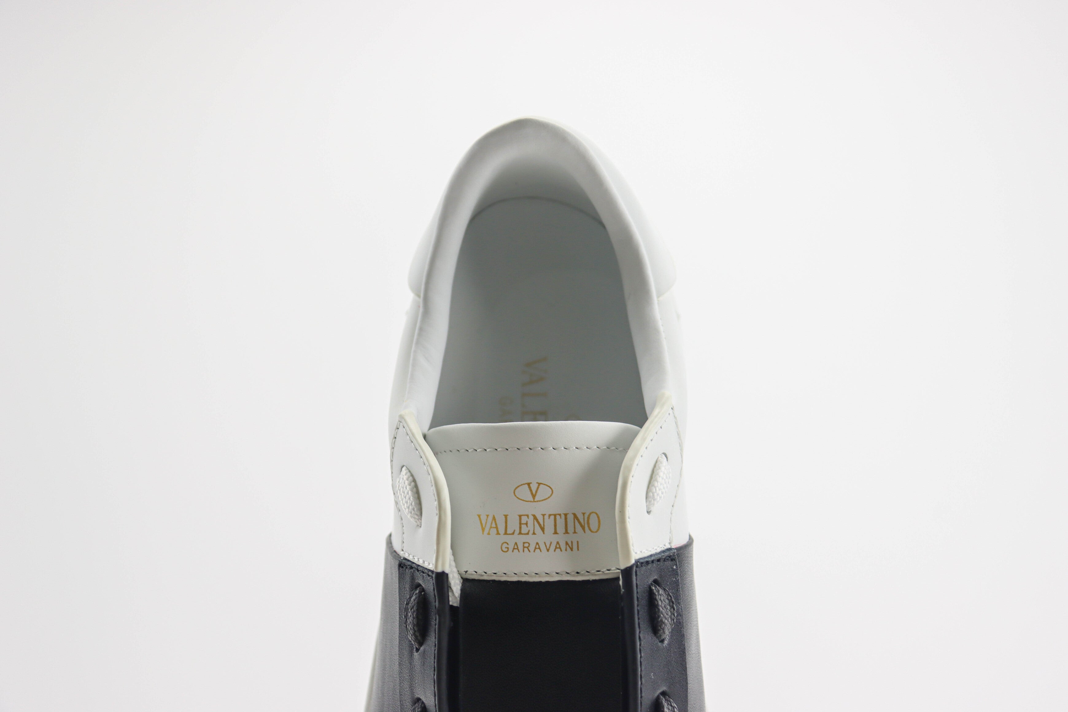 Valentino Calfskin open