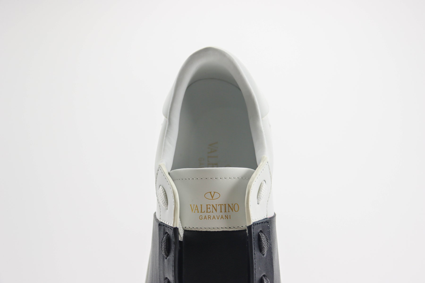 Valentino Calfskin open