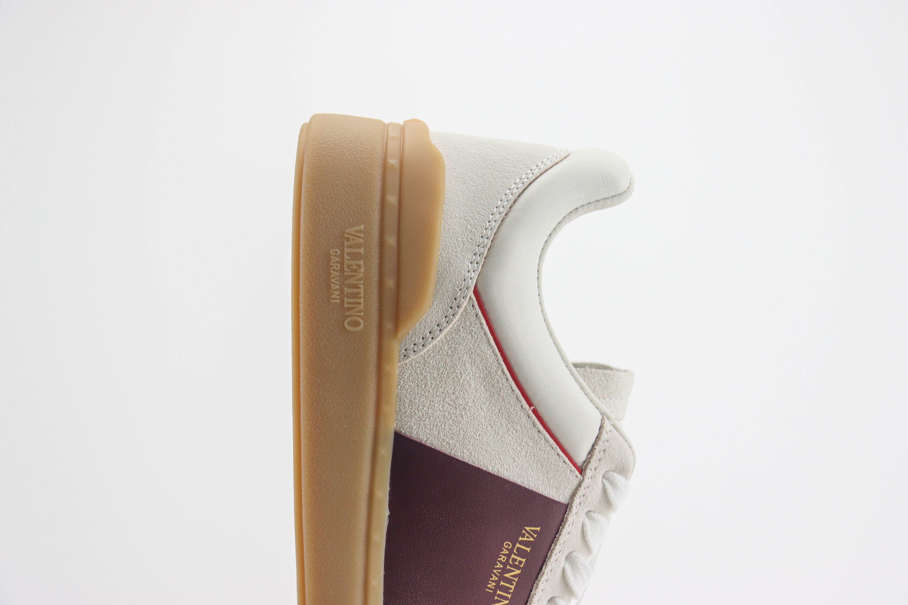 Valentino Upvillage