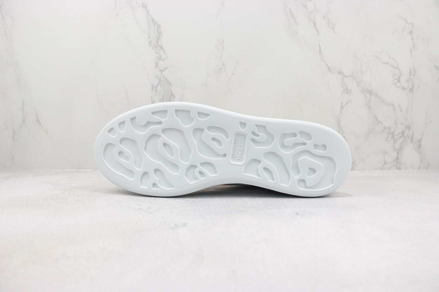 Alexander McQuenn Tenis Oversized