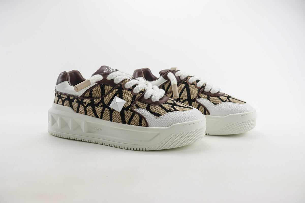 Valentino One Stud XL Iconographe